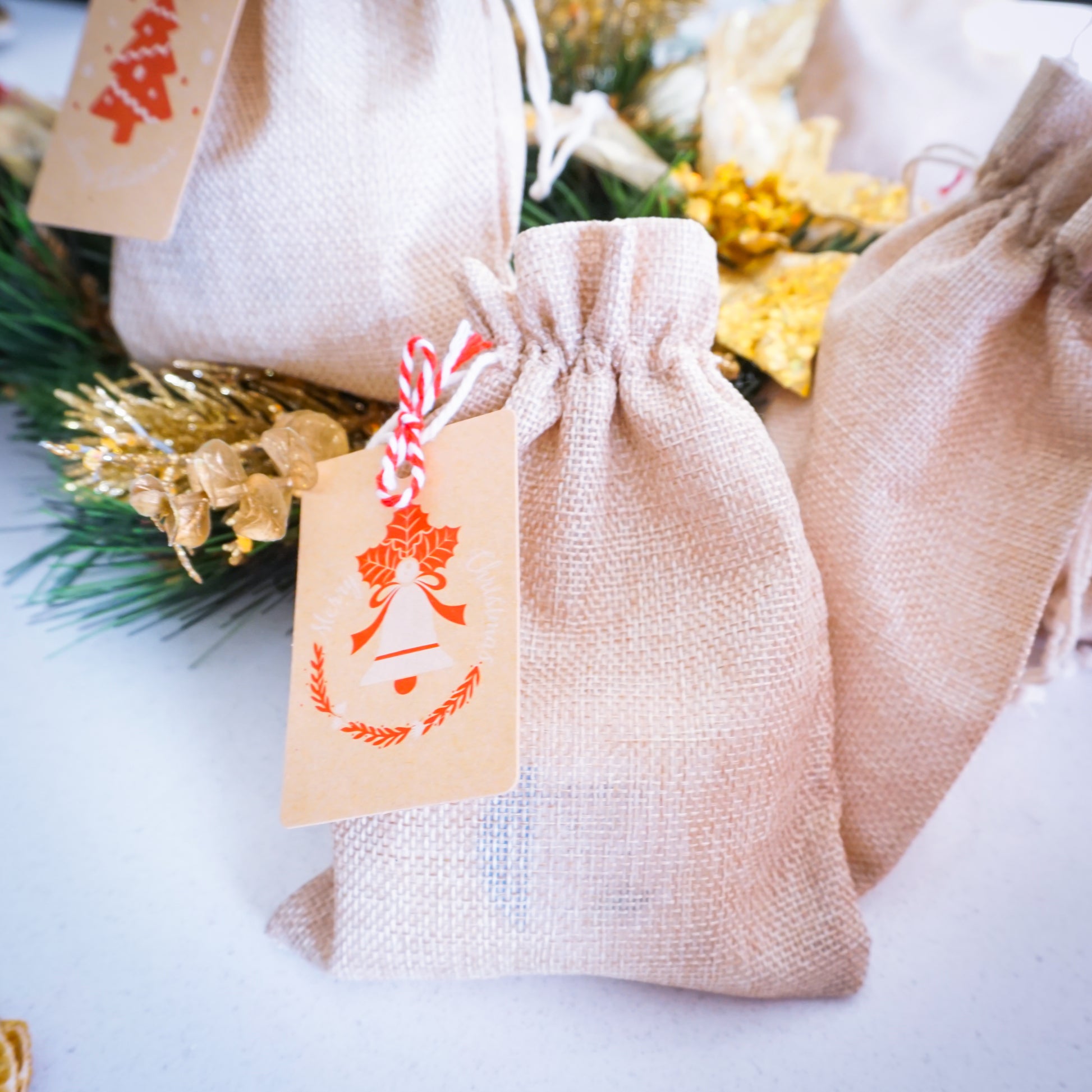 Group of Christmas gift sets from Washla. Contains shampoo and conditioner inside.