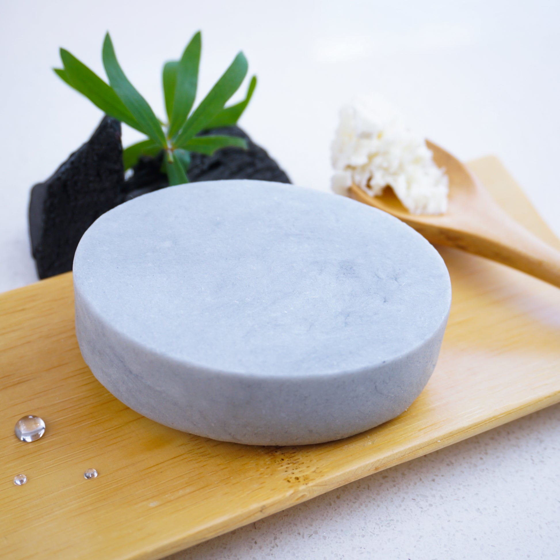 Washla Tea Tree and charcoal Hydrating shampoo bar with shea butter