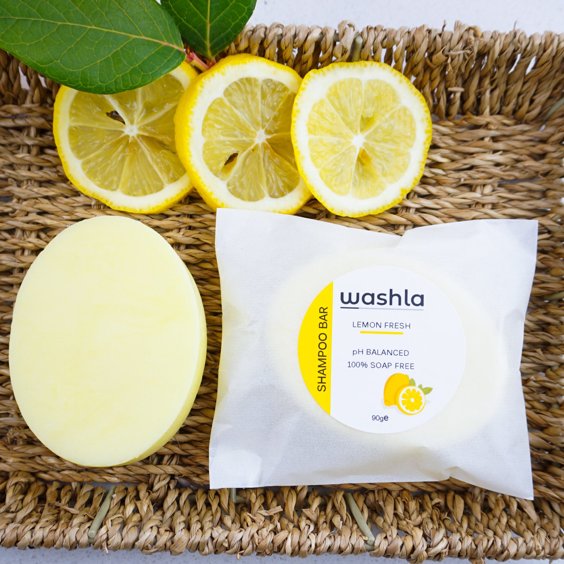 Washla Lemon Shampoo bar 90g with freshly sliced lemons